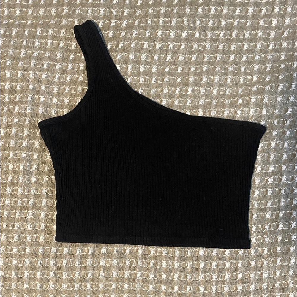 Black One-Shoulder Ribbed Crop Top